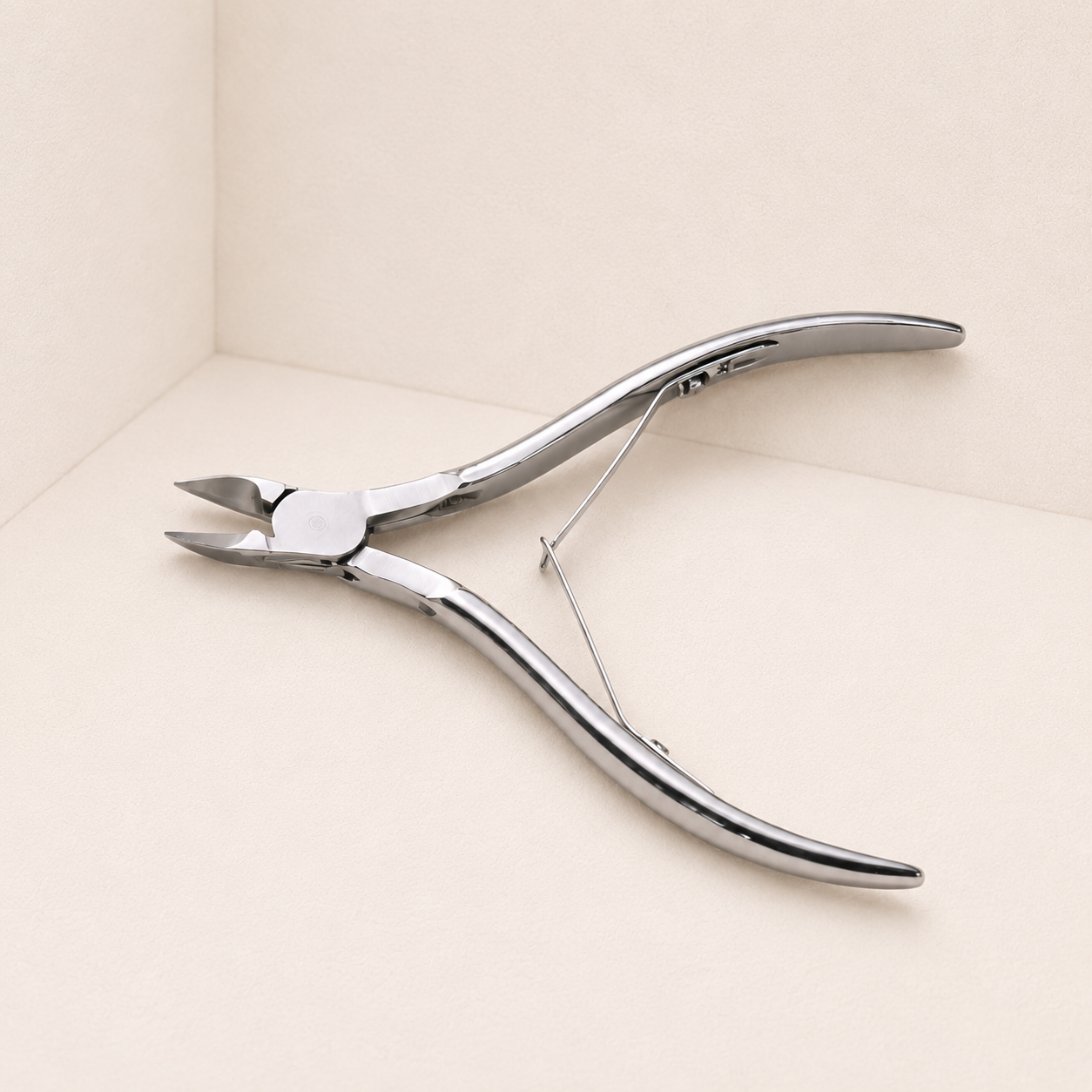 CUTICLE CUTTER
